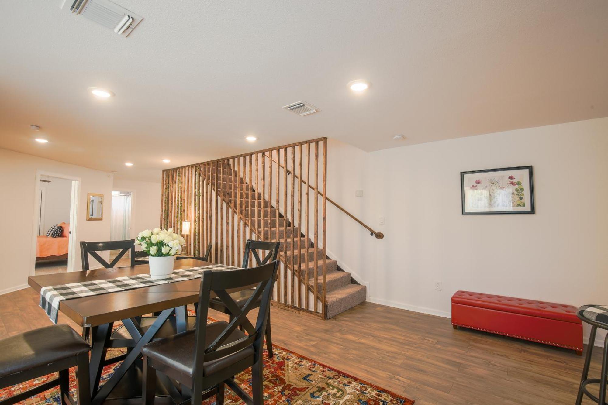 Large Open In Spacious 4-br 3-ba Oasis * San Antonio